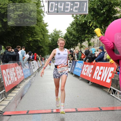 14.06.2026 - REWE Women's Run Strokosch-Dieckow http://msf.ph/oto/9757795 14.06.2026 09:43:44 Ziel 10402, 11508 meine-sportfotos.de
