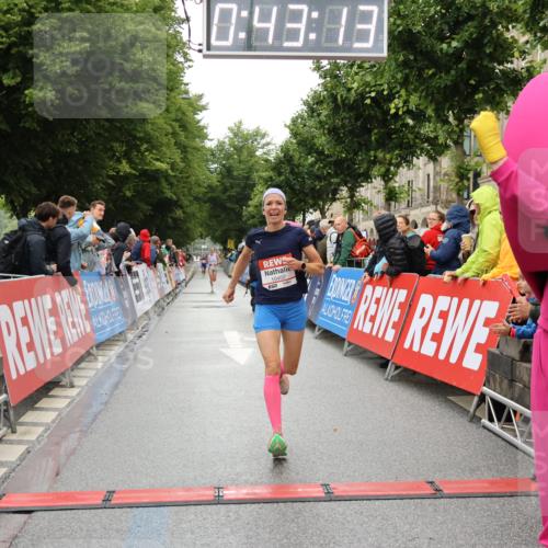 14.06.2026 - REWE Women's Run Strokosch-Dieckow http://msf.ph/oto/9757987 14.06.2026 09:43:36 Ziel 10402 meine-sportfotos.de