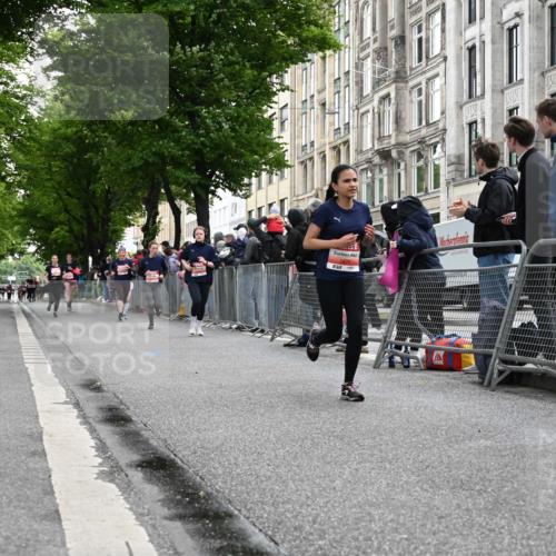 14.06.2026 - REWE Women's Run J. Mangold http://msf.ph/oto/9758017 14.06.2026 10:58:01 Ziel 5111, 5113, 5320, 5679, 5898 meine-sportfotos.de