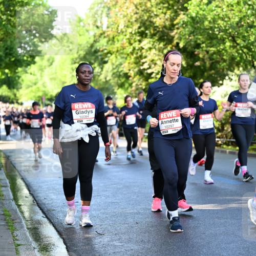 14.06.2026 - REWE Women's Run Dr. Thomas Lammeyer http://msf.ph/oto/9758098 14.06.2026 09:22:11 Laufen 10084, 651, 10297, 57, 10886, 57 meine-sportfotos.de