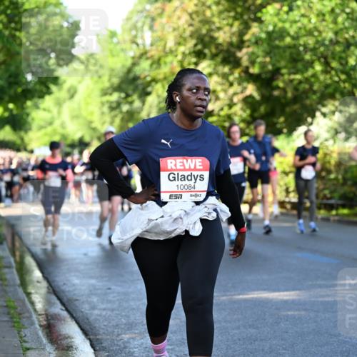 14.06.2026 - REWE Women's Run Dr. Thomas Lammeyer http://msf.ph/oto/9758113 14.06.2026 09:22:13 Laufen 10084 meine-sportfotos.de