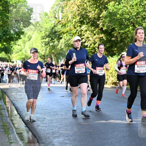 14.06.2026 - REWE Women's Run Dr. Thomas Lammeyer http://msf.ph/oto/9758142 14.06.2026 09:22:16 Laufen 8851, 11083, 10208, 10241, 10171, 7, 10432, 657 meine-sportfotos.de
