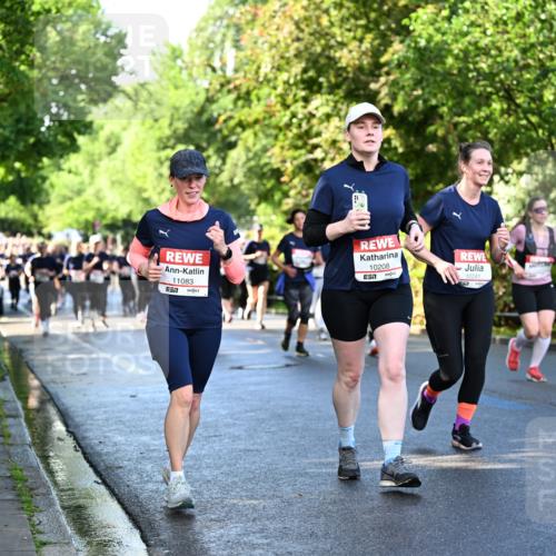 14.06.2026 - REWE Women's Run Dr. Thomas Lammeyer http://msf.ph/oto/9758156 14.06.2026 09:22:16 Laufen 11083, 7, 10208, 10241, 101, 7 meine-sportfotos.de