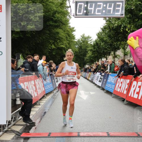 14.06.2026 - REWE Women's Run Strokosch-Dieckow http://msf.ph/oto/9758167 14.06.2026 09:43:05 Ziel 10080, 10992 meine-sportfotos.de