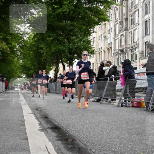 14.06.2026 - REWE Women's Run J. Mangold http://msf.ph/oto/9758265 14.06.2026 10:58:59 Ziel 5095, 5172, 5337, 5635, 5731, 6011, 6020, 6054, 6056 meine-sportfotos.de