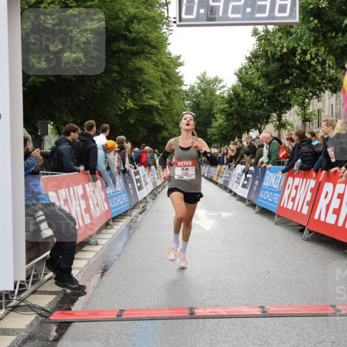 14.06.2026 - REWE Women's Run Strokosch-Dieckow http://msf.ph/oto/9758305 14.06.2026 09:43:01 Ziel 10080, 10992 meine-sportfotos.de