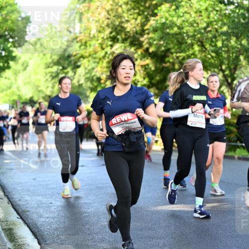 14.06.2026 - REWE Women's Run Dr. Thomas Lammeyer http://msf.ph/oto/9758329 14.06.2026 09:22:33 Laufen 10861, 11498, 10917, 1 meine-sportfotos.de