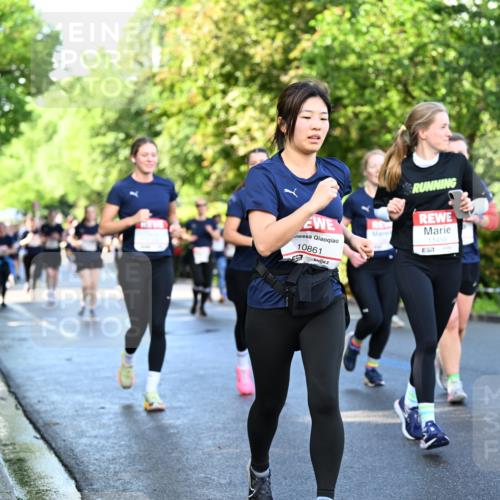 14.06.2026 - REWE Women's Run Dr. Thomas Lammeyer http://msf.ph/oto/9758333 14.06.2026 09:22:34 Laufen 10861, 11498, 57, 1318, 0917 meine-sportfotos.de