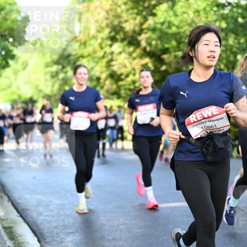 14.06.2026 - REWE Women's Run Dr. Thomas Lammeyer http://msf.ph/oto/9758338 14.06.2026 09:22:34 Laufen 10861 meine-sportfotos.de