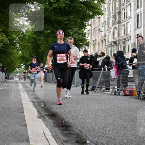 14.06.2026 - REWE Women's Run J. Mangold http://msf.ph/oto/9758401 14.06.2026 10:59:22 Ziel 5117, 5418, 5536, 5560, 5634, 5642, 6016, 6017 meine-sportfotos.de