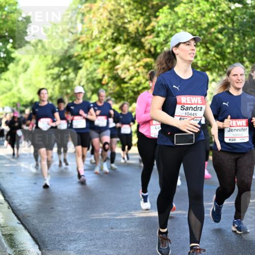 14.06.2026 - REWE Women's Run Dr. Thomas Lammeyer http://msf.ph/oto/9758654 14.06.2026 09:22:55 Laufen 10445, 10053, 7, 10852, 7 meine-sportfotos.de