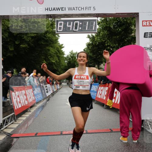 14.06.2026 - REWE Women's Run Strokosch-Dieckow http://msf.ph/oto/9758987 14.06.2026 09:40:33 Ziel 11517 meine-sportfotos.de