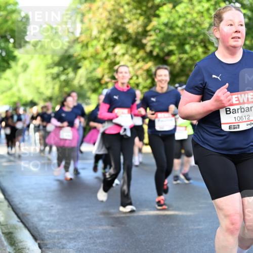 14.06.2026 - REWE Women's Run Dr. Thomas Lammeyer http://msf.ph/oto/9759226 14.06.2026 09:23:39 Laufen 10612, 7 meine-sportfotos.de