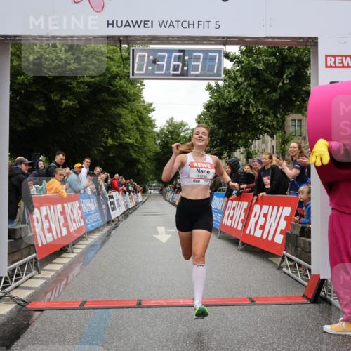 14.06.2026 - REWE Women's Run Strokosch-Dieckow http://msf.ph/oto/9759340 14.06.2026 09:37:00 Ziel 11246 meine-sportfotos.de