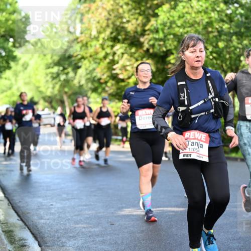 14.06.2026 - REWE Women's Run Dr. Thomas Lammeyer http://msf.ph/oto/9759349 14.06.2026 09:23:49 Laufen 11054, 10570, 57 meine-sportfotos.de
