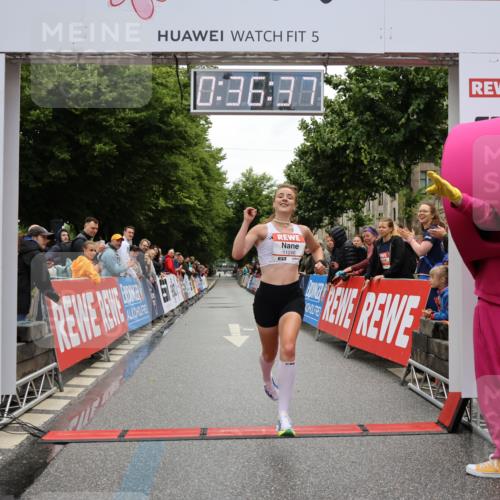 14.06.2026 - REWE Women's Run Strokosch-Dieckow http://msf.ph/oto/9759359 14.06.2026 09:37:00 Ziel 11246 meine-sportfotos.de