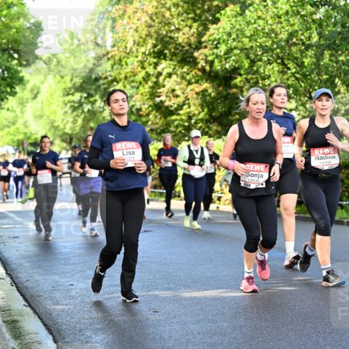 14.06.2026 - REWE Women's Run Dr. Thomas Lammeyer http://msf.ph/oto/9759396 14.06.2026 09:23:54 Laufen 1373, 10536, 10458, 11073 meine-sportfotos.de