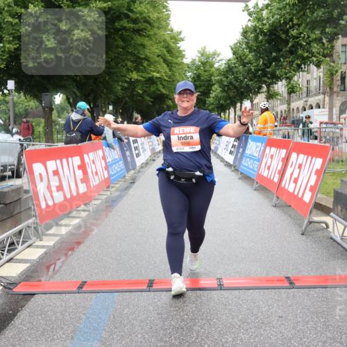 14.06.2026 - REWE Women's Run Strokosch-Dieckow http://msf.ph/oto/9759409 14.06.2026 11:19:09 Ziel 5550 meine-sportfotos.de