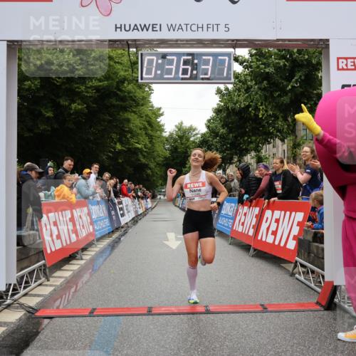 14.06.2026 - REWE Women's Run Strokosch-Dieckow http://msf.ph/oto/9759418 14.06.2026 09:37:00 Ziel 11246 meine-sportfotos.de