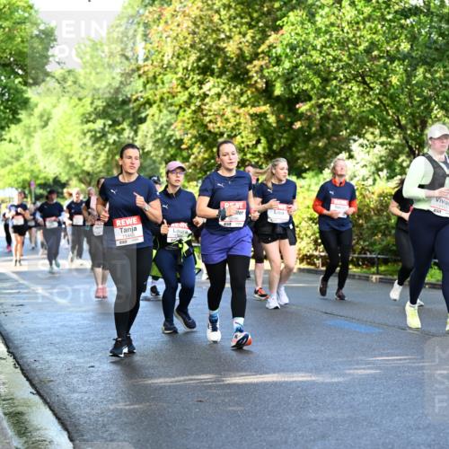 14.06.2026 - REWE Women's Run Dr. Thomas Lammeyer http://msf.ph/oto/9759431 14.06.2026 09:23:56 Laufen 11445, 57, 5, 11490 meine-sportfotos.de
