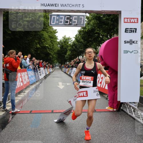 14.06.2026 - REWE Women's Run Strokosch-Dieckow http://msf.ph/oto/9759609 14.06.2026 09:36:20 Ziel 10051 meine-sportfotos.de
