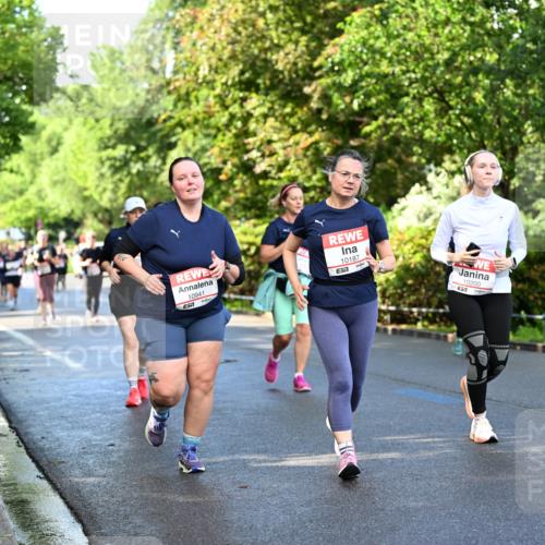 14.06.2026 - REWE Women's Run Dr. Thomas Lammeyer http://msf.ph/oto/9759700 14.06.2026 09:24:17 Laufen 10941, 7, 10187, 7, 10200 meine-sportfotos.de