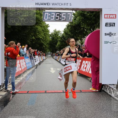 14.06.2026 - REWE Women's Run Strokosch-Dieckow http://msf.ph/oto/9759718 14.06.2026 09:36:19 Ziel 10051 meine-sportfotos.de