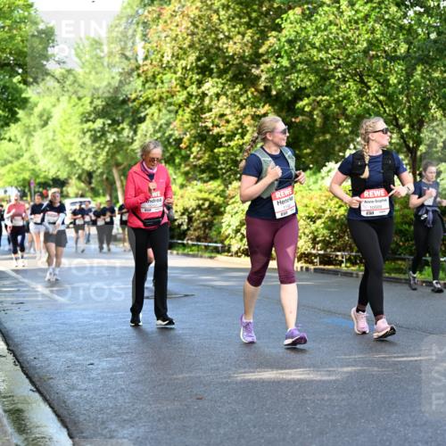 14.06.2026 - REWE Women's Run Dr. Thomas Lammeyer http://msf.ph/oto/9759831 14.06.2026 09:24:26 Laufen 1146, 10509 meine-sportfotos.de
