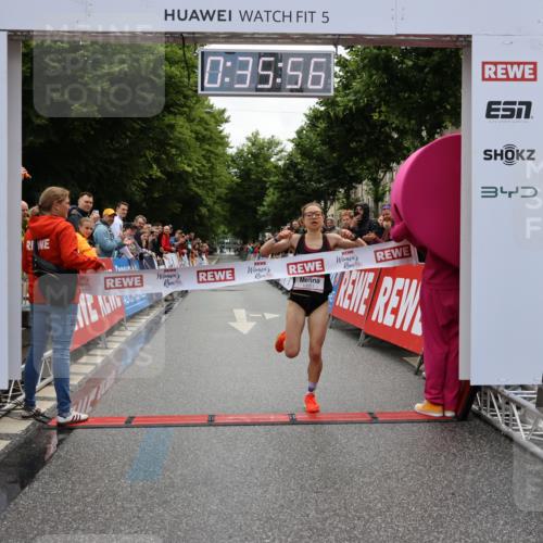 14.06.2026 - REWE Women's Run Strokosch-Dieckow http://msf.ph/oto/9759915 14.06.2026 09:36:19 Ziel 10051 meine-sportfotos.de