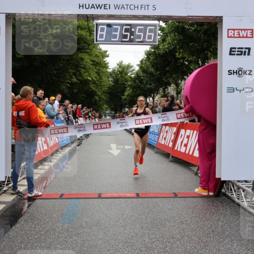 14.06.2026 - REWE Women's Run Strokosch-Dieckow http://msf.ph/oto/9759949 14.06.2026 09:36:18 Ziel 10051 meine-sportfotos.de