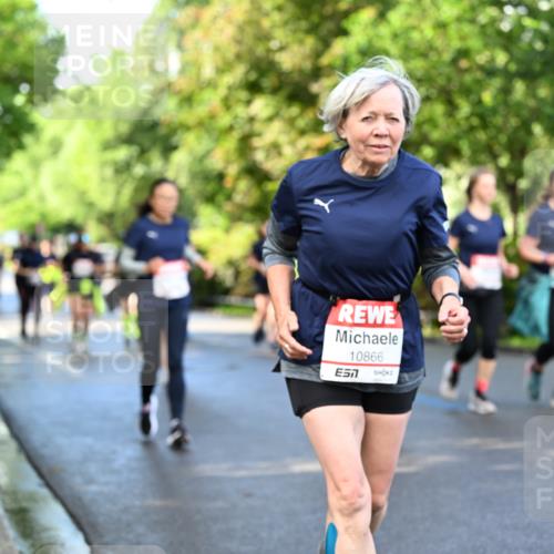 14.06.2026 - REWE Women's Run Dr. Thomas Lammeyer http://msf.ph/oto/9760034 14.06.2026 09:24:44 Laufen 10866, 7, 108, 7 meine-sportfotos.de