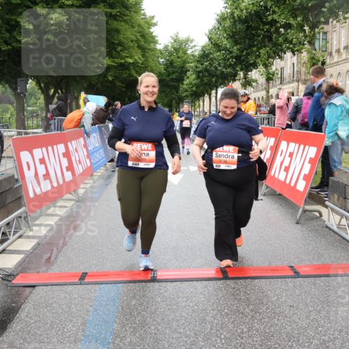 14.06.2026 - REWE Women's Run Strokosch-Dieckow http://msf.ph/oto/9760243 14.06.2026 11:16:46 Ziel 5269, 5636 meine-sportfotos.de