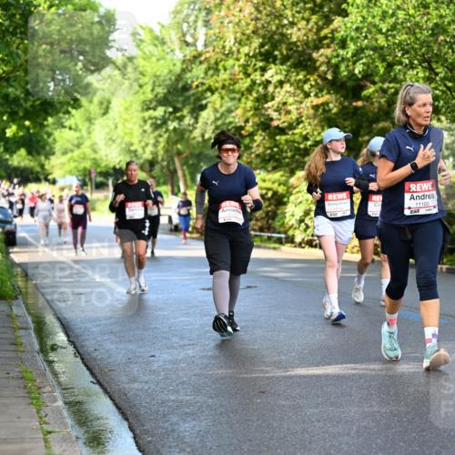 14.06.2026 - REWE Women's Run Dr. Thomas Lammeyer http://msf.ph/oto/9760350 14.06.2026 09:25:24 Laufen 11100, 57 meine-sportfotos.de