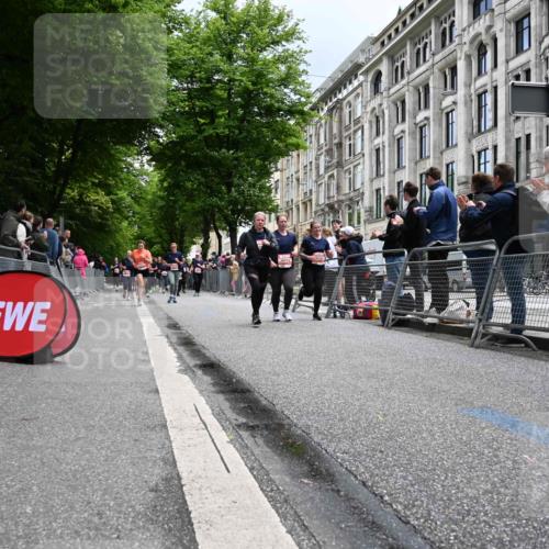 14.06.2026 - REWE Women's Run J. Mangold http://msf.ph/oto/9760360 14.06.2026 11:03:59 Ziel 5014, 5015, 5249, 5344, 5346, 5619, 5673, 5774, 5901, 5920, 5989, 6000, 6050 meine-sportfotos.de