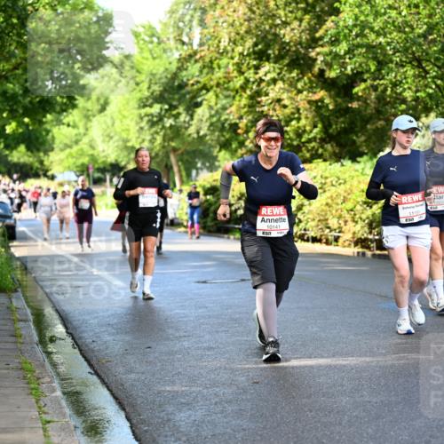 14.06.2026 - REWE Women's Run Dr. Thomas Lammeyer http://msf.ph/oto/9760361 14.06.2026 09:25:25 Laufen 10141, 7, 11151, 657, 11100 meine-sportfotos.de