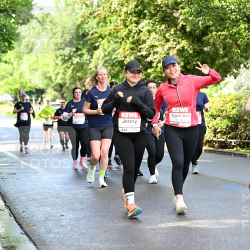 14.06.2026 - REWE Women's Run Dr. Thomas Lammeyer http://msf.ph/oto/9760560 14.06.2026 09:25:57 Laufen 11484, 57, 11364 meine-sportfotos.de