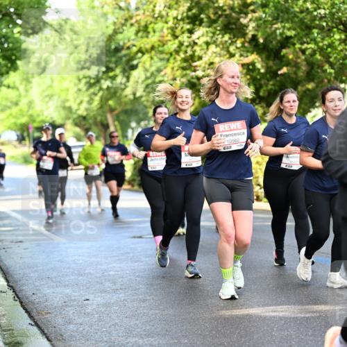 14.06.2026 - REWE Women's Run Dr. Thomas Lammeyer http://msf.ph/oto/9760591 14.06.2026 09:25:59 Laufen 11203, 57, 10562, 11464 meine-sportfotos.de