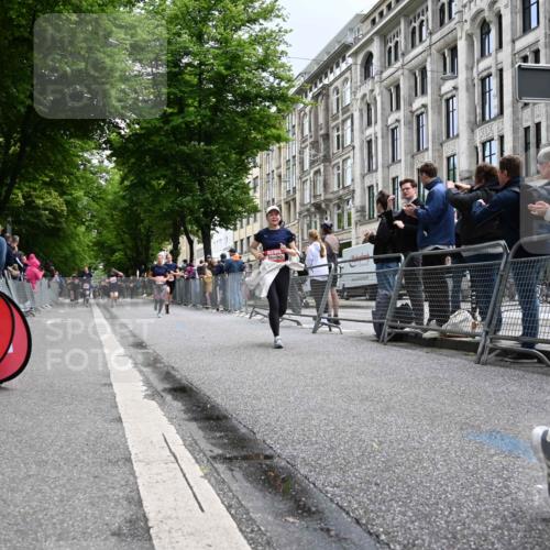 14.06.2026 - REWE Women's Run J. Mangold http://msf.ph/oto/9760661 14.06.2026 11:04:35 Ziel 5020, 5185, 5446, 5452, 5573, 5615, 5639, 5667, 5668, 5725, 5810, 5811, 5819, 5963, 6038 meine-sportfotos.de