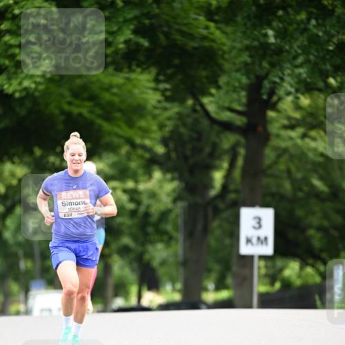 14.06.2026 - REWE Women's Run Dr. Thomas Lammeyer http://msf.ph/oto/9761092 14.06.2026 09:31:44 Laufen 10848, 517, 3 meine-sportfotos.de
