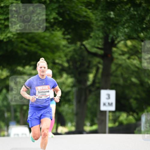 14.06.2026 - REWE Women's Run Dr. Thomas Lammeyer http://msf.ph/oto/9761100 14.06.2026 09:31:45 Laufen 10848, 57, 3 meine-sportfotos.de