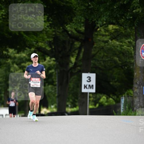 14.06.2026 - REWE Women's Run Dr. Thomas Lammeyer http://msf.ph/oto/9761169 14.06.2026 09:31:59 Laufen 10859, 3 meine-sportfotos.de