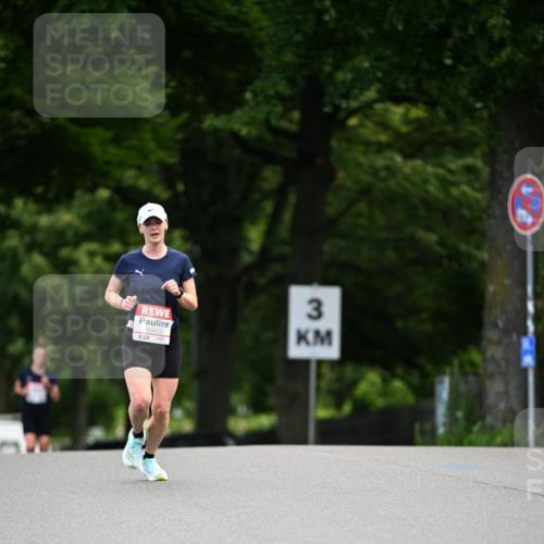 14.06.2026 - REWE Women's Run Dr. Thomas Lammeyer http://msf.ph/oto/9761179 14.06.2026 09:31:59 Laufen 10859, 3 meine-sportfotos.de