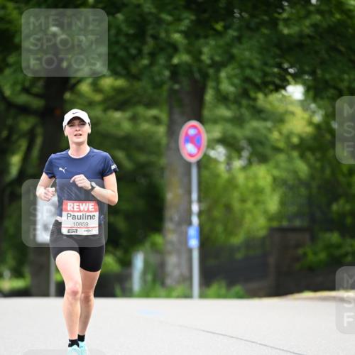 14.06.2026 - REWE Women's Run Dr. Thomas Lammeyer http://msf.ph/oto/9761207 14.06.2026 09:32:01 Laufen 10859 meine-sportfotos.de