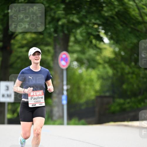 14.06.2026 - REWE Women's Run Dr. Thomas Lammeyer http://msf.ph/oto/9761215 14.06.2026 09:32:02 Laufen 3, 10859 meine-sportfotos.de