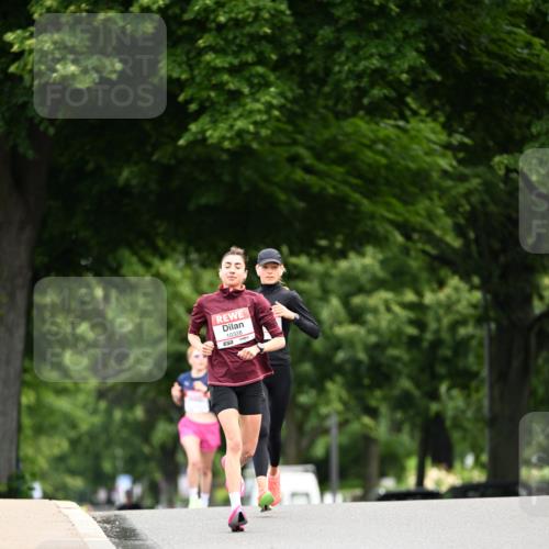 14.06.2026 - REWE Women's Run Dr. Thomas Lammeyer http://msf.ph/oto/9761290 14.06.2026 09:32:18 Laufen 10328 meine-sportfotos.de