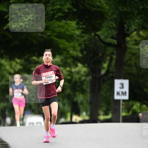 14.06.2026 - REWE Women's Run Dr. Thomas Lammeyer http://msf.ph/oto/9761314 14.06.2026 09:32:19 Laufen 0328, 3 meine-sportfotos.de