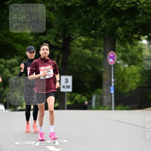 14.06.2026 - REWE Women's Run Dr. Thomas Lammeyer http://msf.ph/oto/9761332 14.06.2026 09:32:20 Laufen 7, 828, 3 meine-sportfotos.de