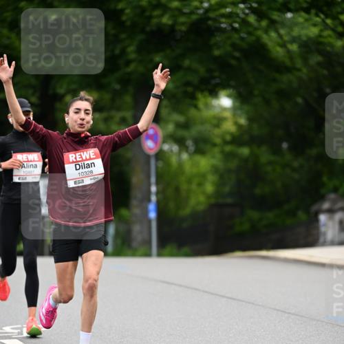 14.06.2026 - REWE Women's Run Dr. Thomas Lammeyer http://msf.ph/oto/9761346 14.06.2026 09:32:21 Laufen 10481, 10328 meine-sportfotos.de