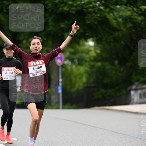 14.06.2026 - REWE Women's Run Dr. Thomas Lammeyer http://msf.ph/oto/9761347 14.06.2026 09:32:21 Laufen 10481, 10328, 7 meine-sportfotos.de