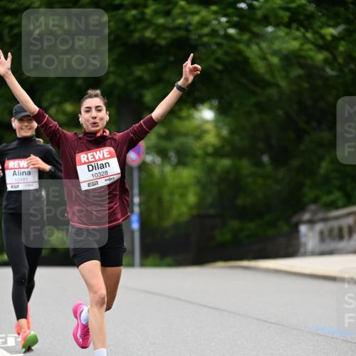 14.06.2026 - REWE Women's Run Dr. Thomas Lammeyer http://msf.ph/oto/9761349 14.06.2026 09:32:21 Laufen 10481, 71, 10328, 7 meine-sportfotos.de